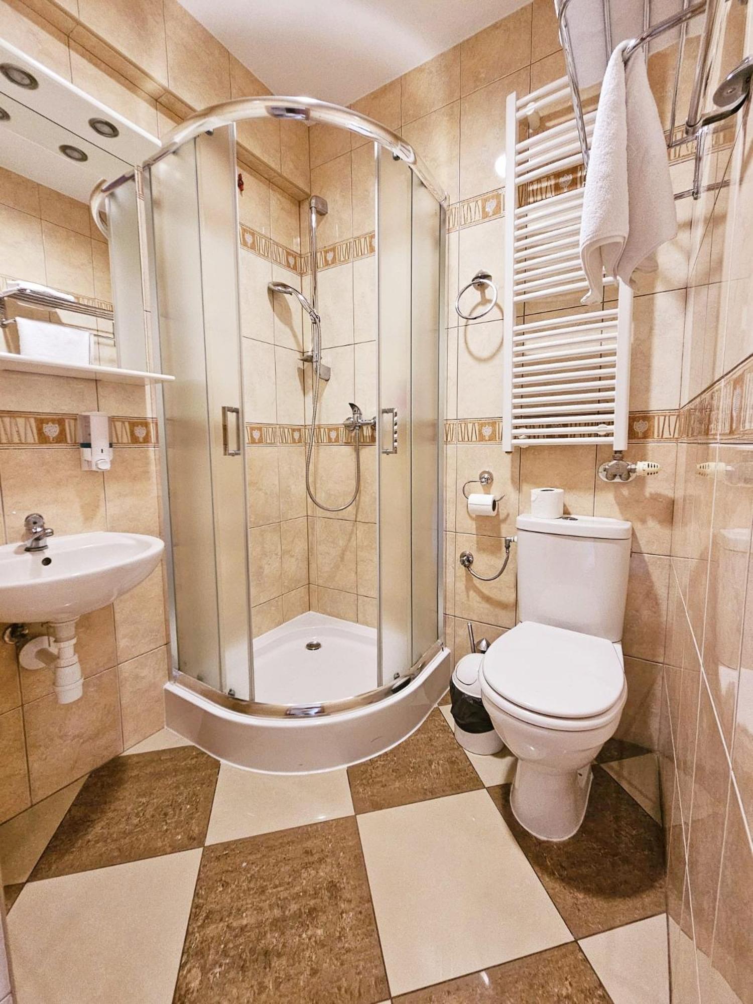Restauracja Hotel Przystan Люблин Экстерьер фото